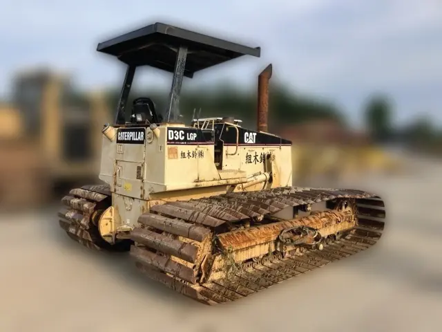 CAT D3C - CAT00D3CC8DL00304, tampak belakang
