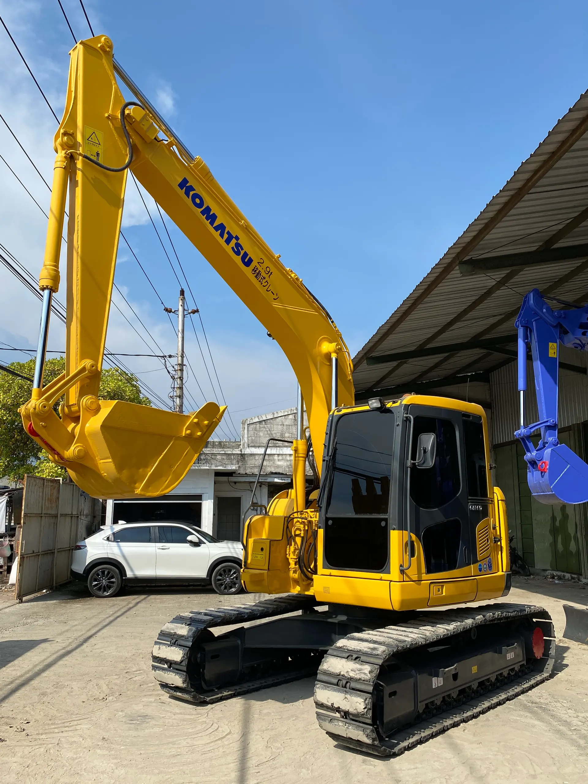 KOMATSU PC128US-8 - 21221, tampak depan keseluruhan unit