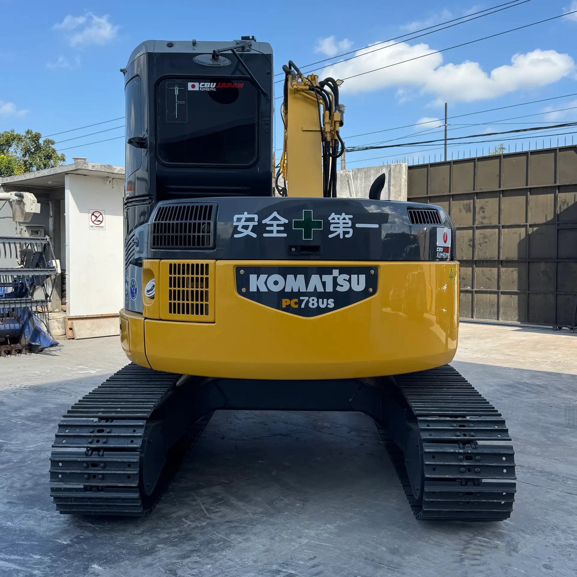 KOMATSU PC78US-6E0 - 5929, tampak belakang