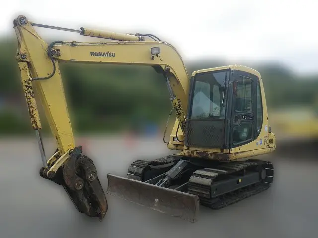 KOMATSU PC60-7C - 59670, tampak depan keseluruhan unit