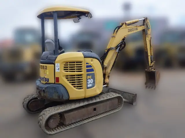 KOMATSU PC30MR-3 - 33114, rear view