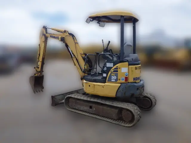 KOMATSU PC30MR-3 - 33114, left side view