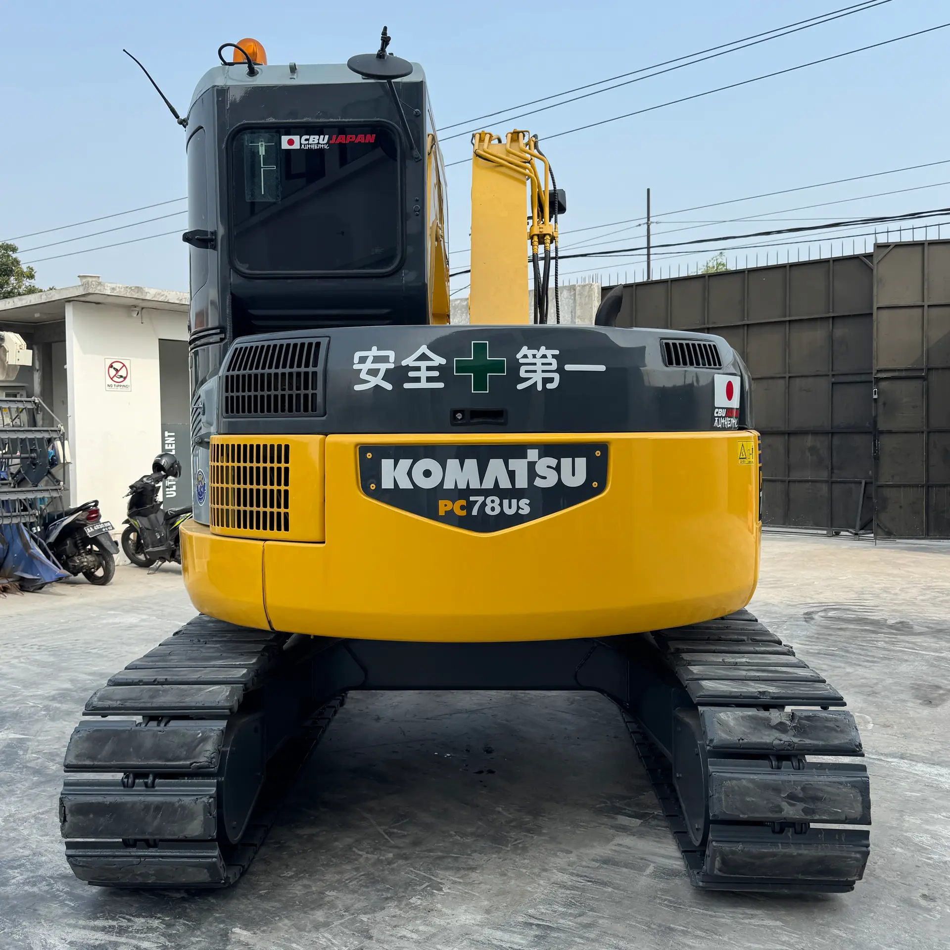 KOMATSU PC78US-6N0 - 8447, rear view