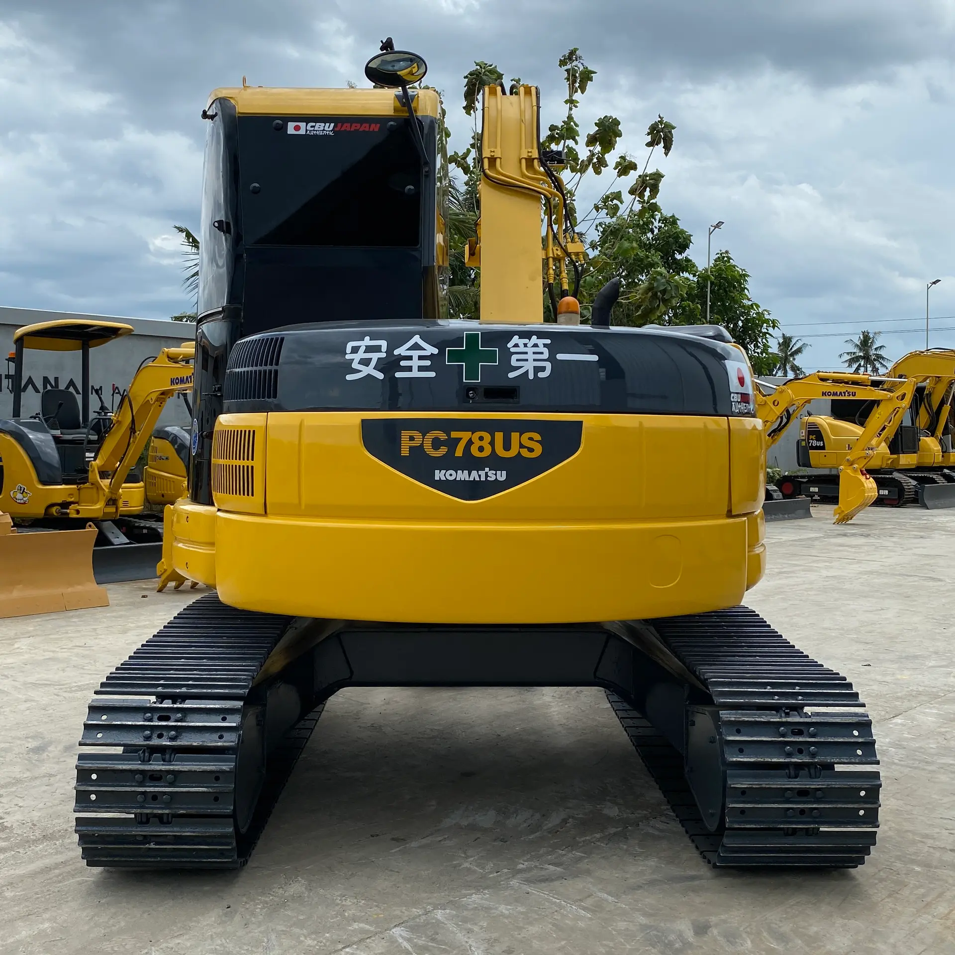 KOMATSU PC78US-5 - 1150, rear view