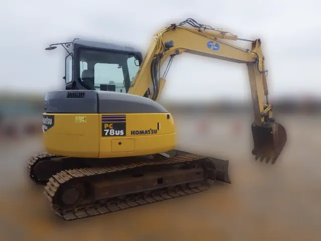 KOMATSU PC78US-6N0 - 13418, tampak belakang