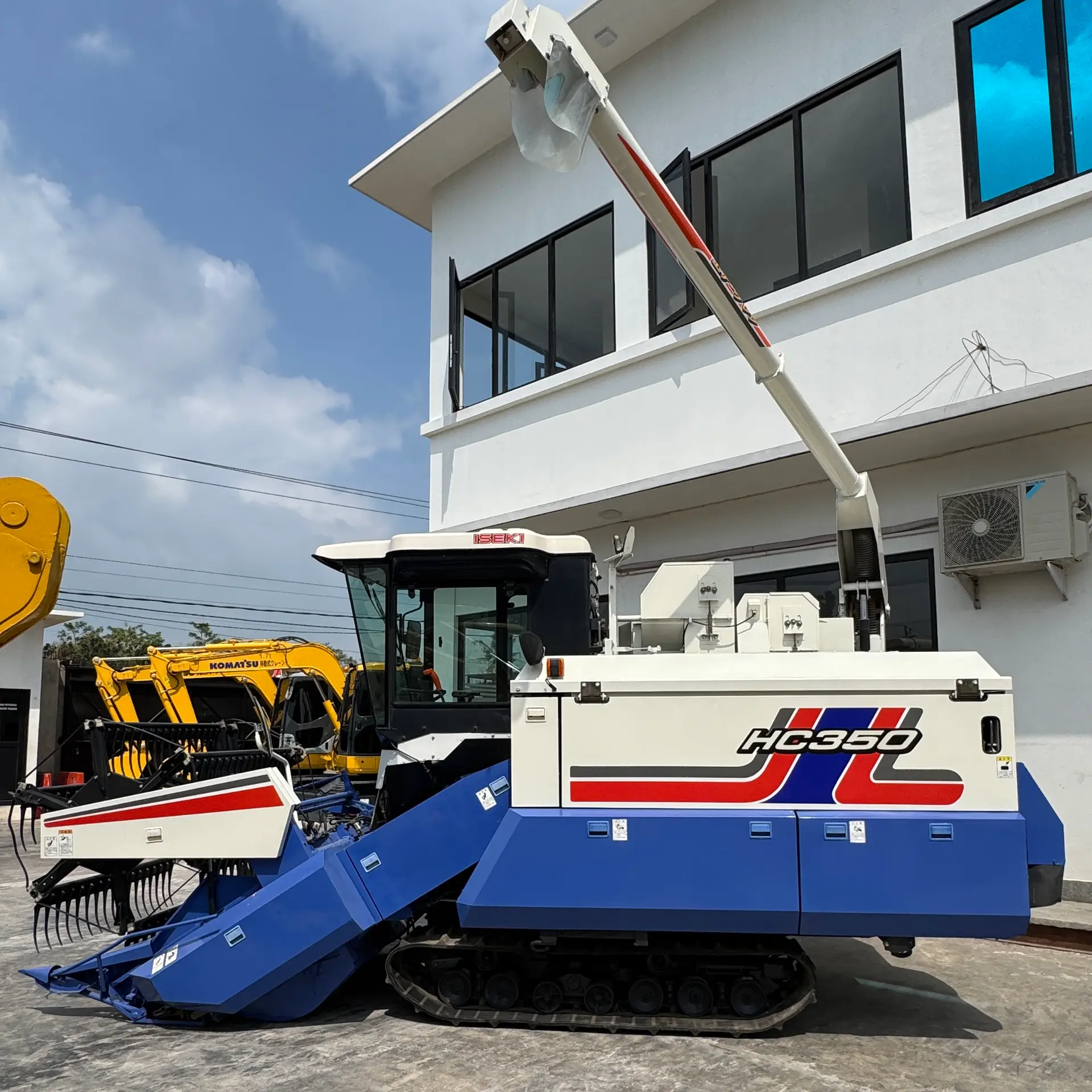 ISEKI HC350G-CR - 100280, tampak samping kiri