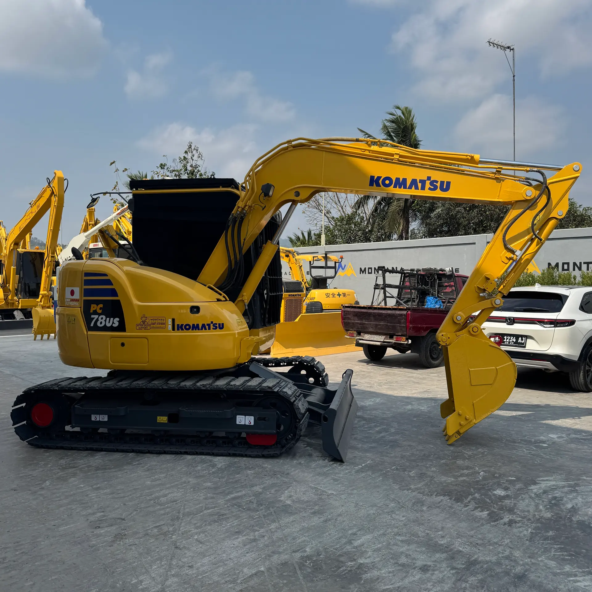 KOMATSU PC78US-10 - 32429, right side view