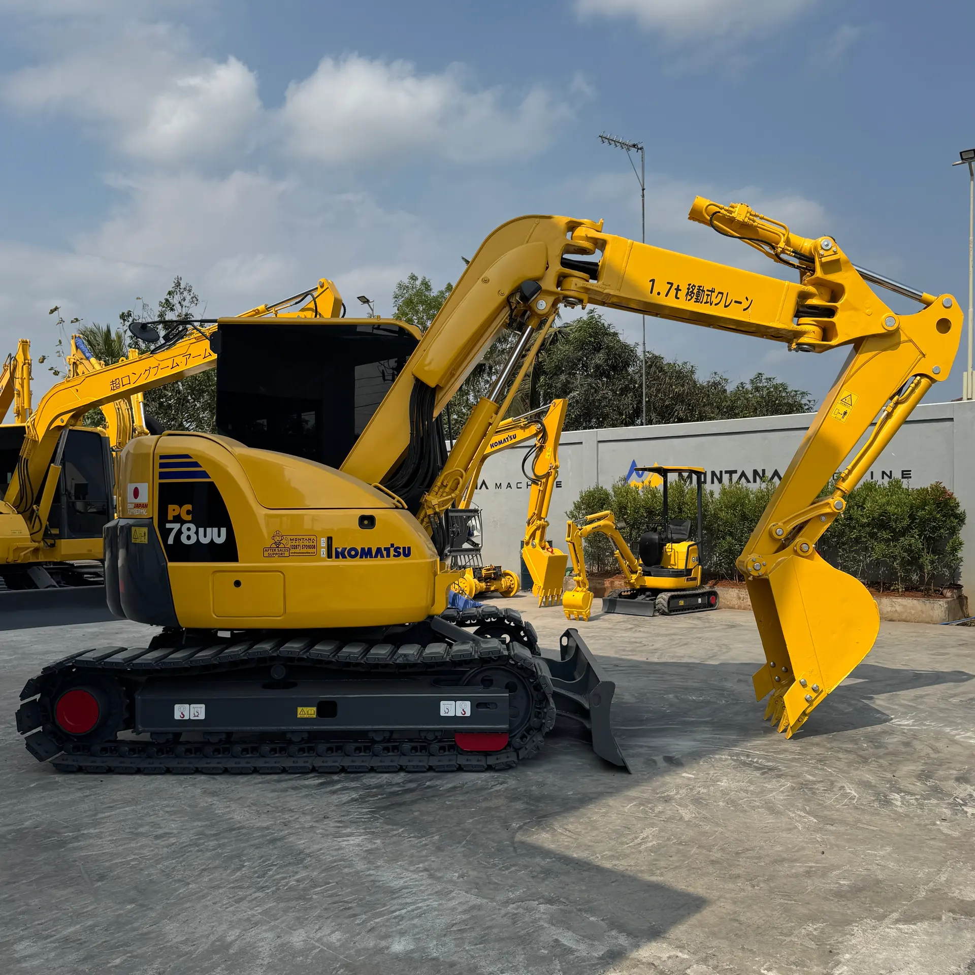 KOMATSU PC78UU-8 - 27400, tampak samping kanan