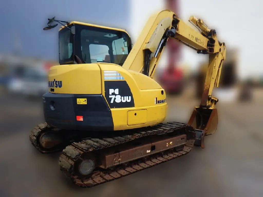 KOMATSU PC78UU-8 - 27868, tampak belakang