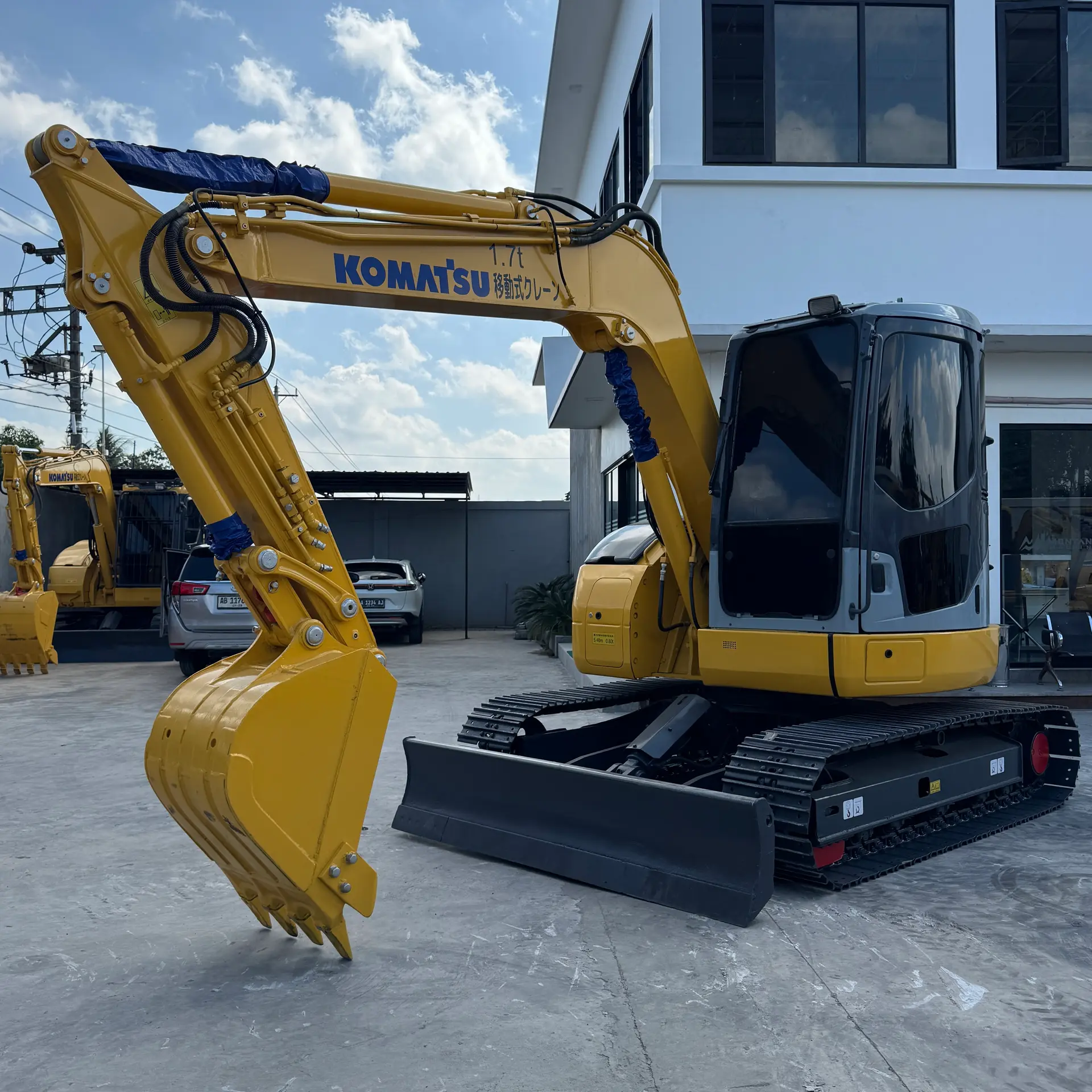 KOMATSU PC78US-6E0 - 5929, tampak depan keseluruhan unit