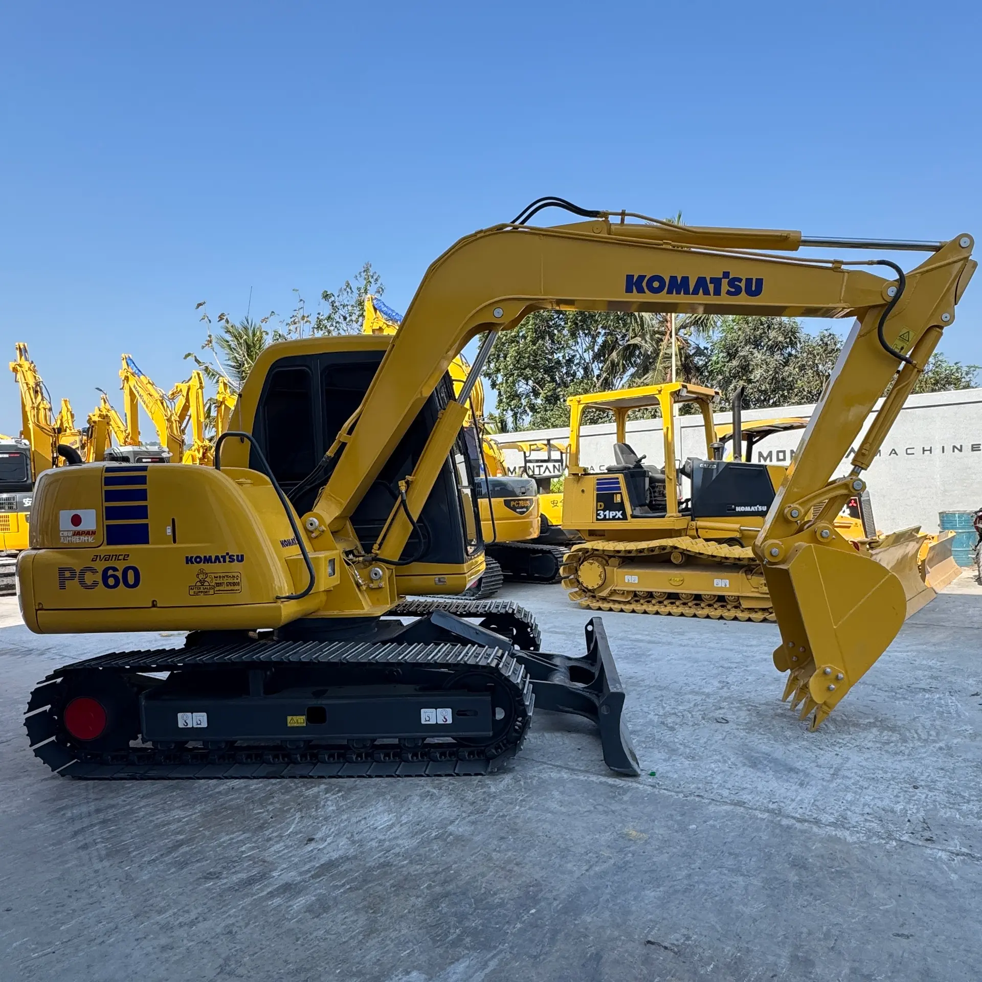 KOMATSU PC60-7 - 49188, right side view