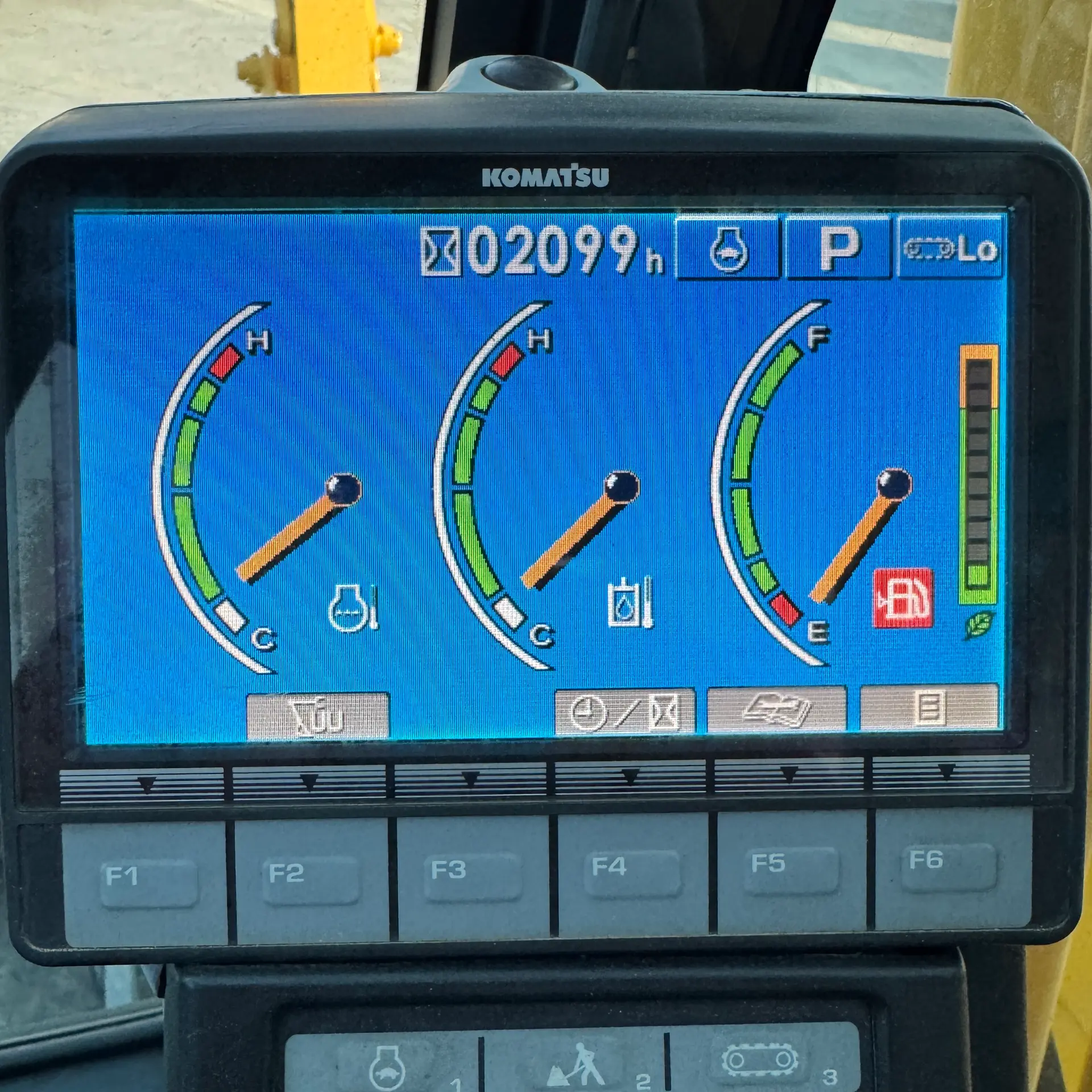 KOMATSU PC78UU-8 - 16870, ruang kabin & monitor unit