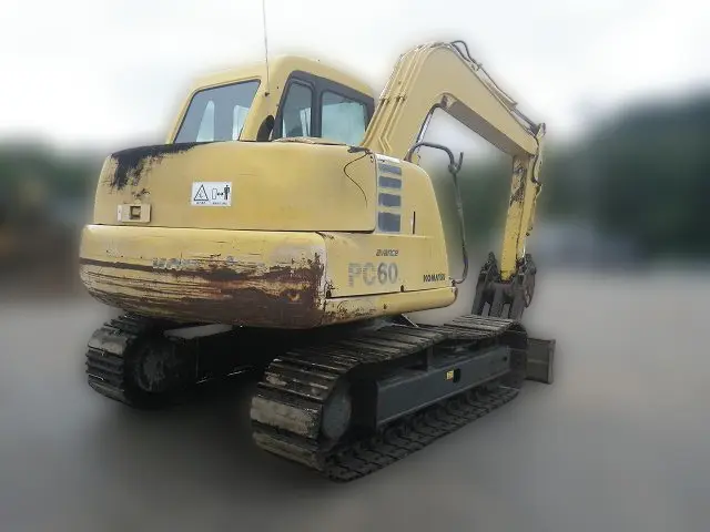 KOMATSU PC60-7C - 59670, tampak samping kiri