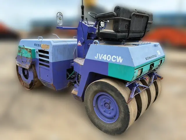 KOMATSU JV40CW-2 - 25937, tampak belakang