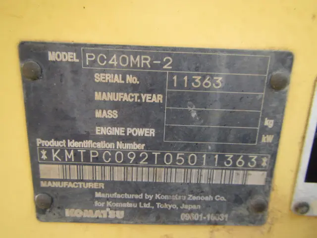 KOMATSU PC40MR-2 - 11363, ruang kabin & monitor unit