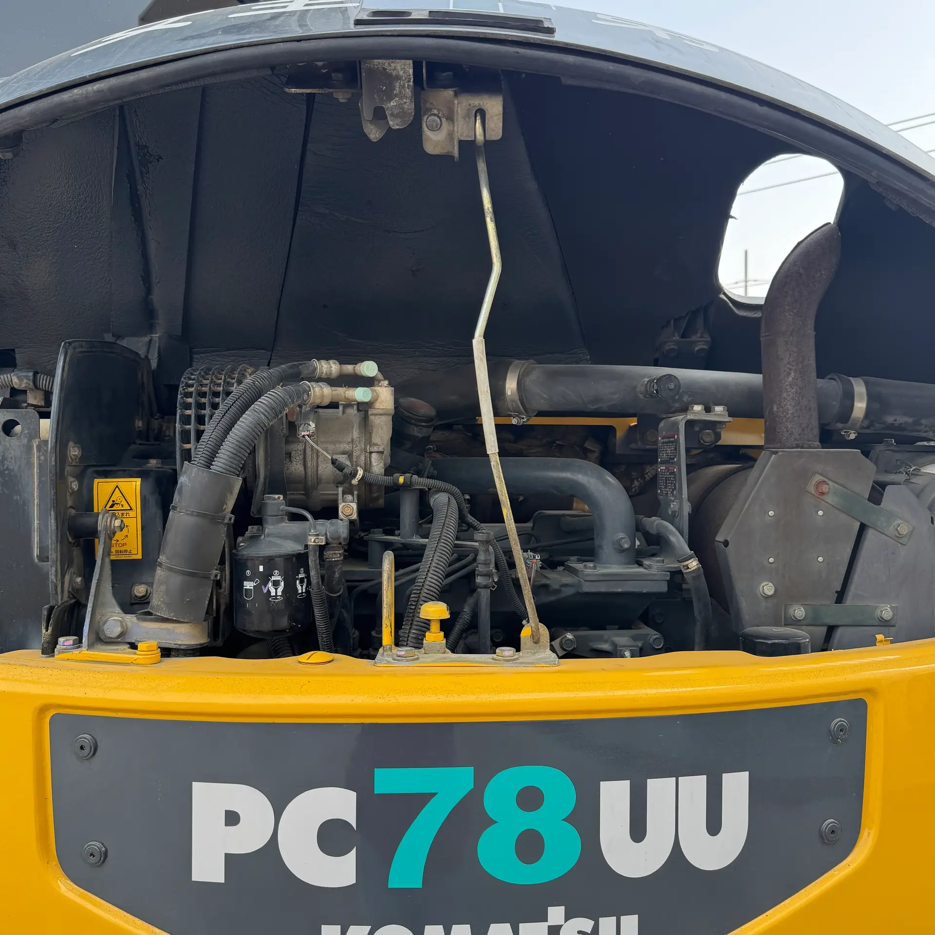 KOMATSU PC78UU-6E0 - 25767, engine