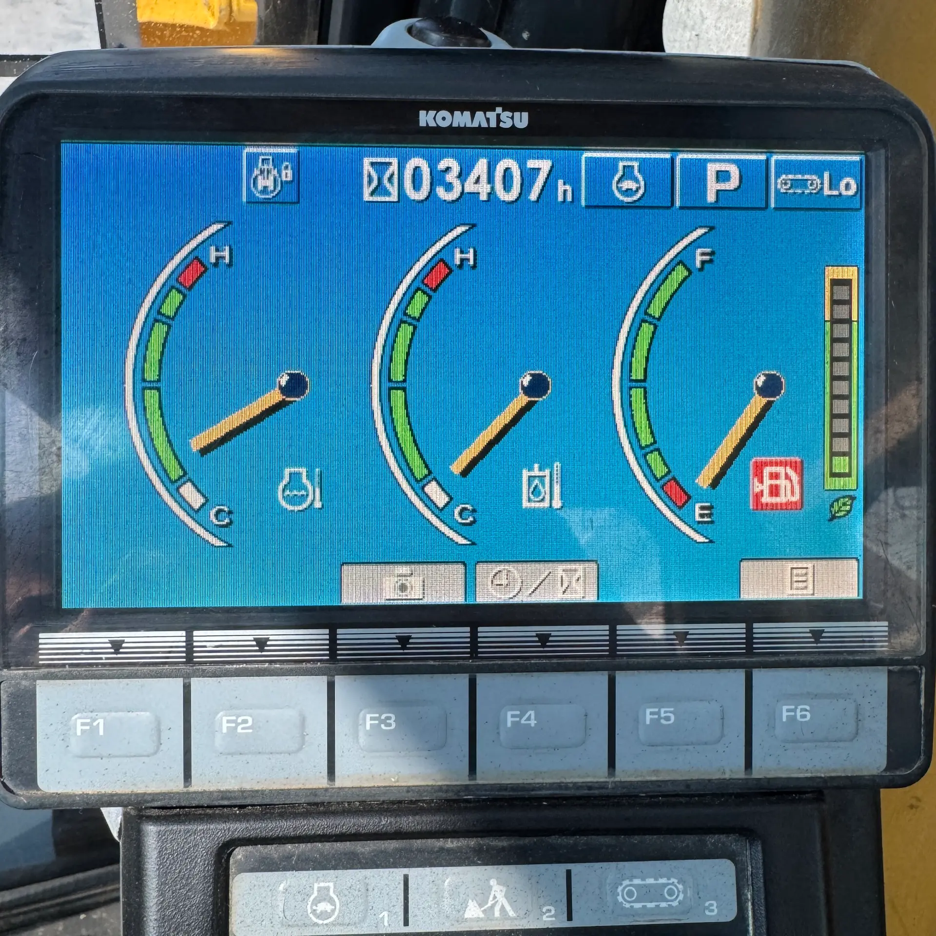 KOMATSU PC128US-8 - 23743, ruang kabin & monitor unit