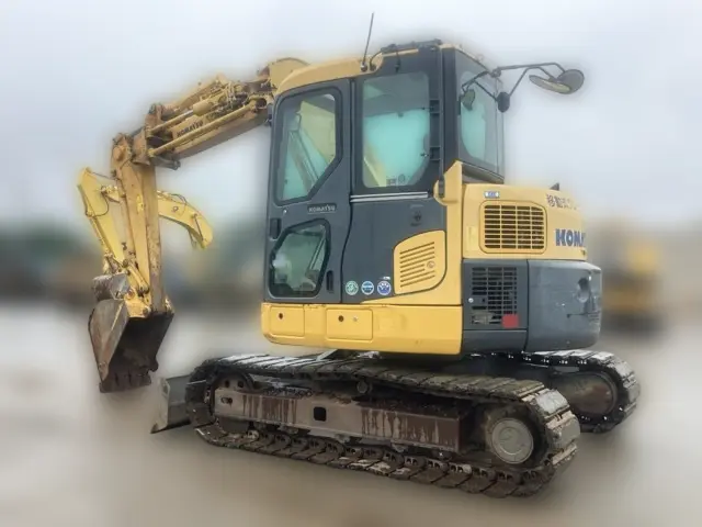 KOMATSU PC78UU-8 - 17576, tampak belakang