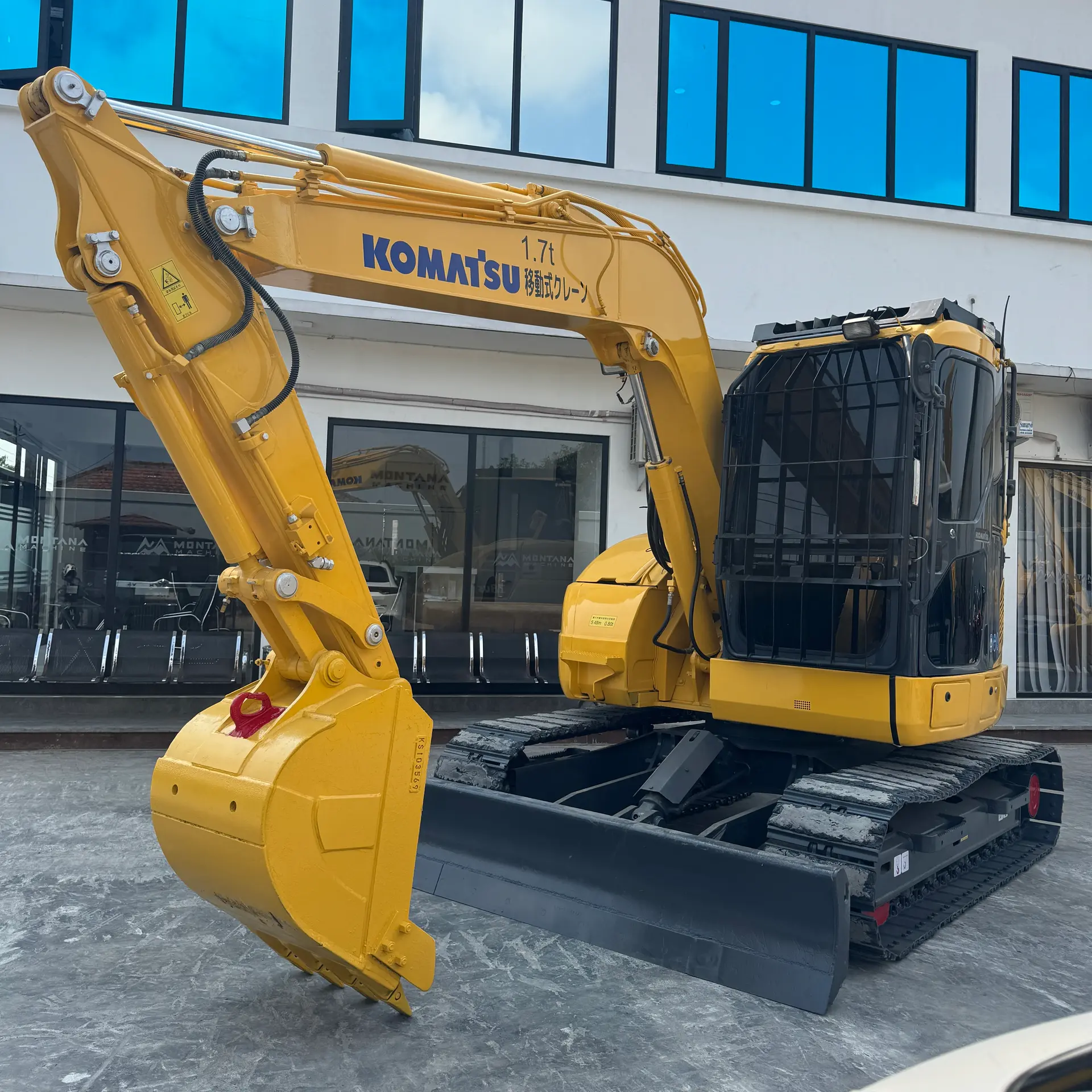 KOMATSU PC78US-10 - 32429, full front view of the unit