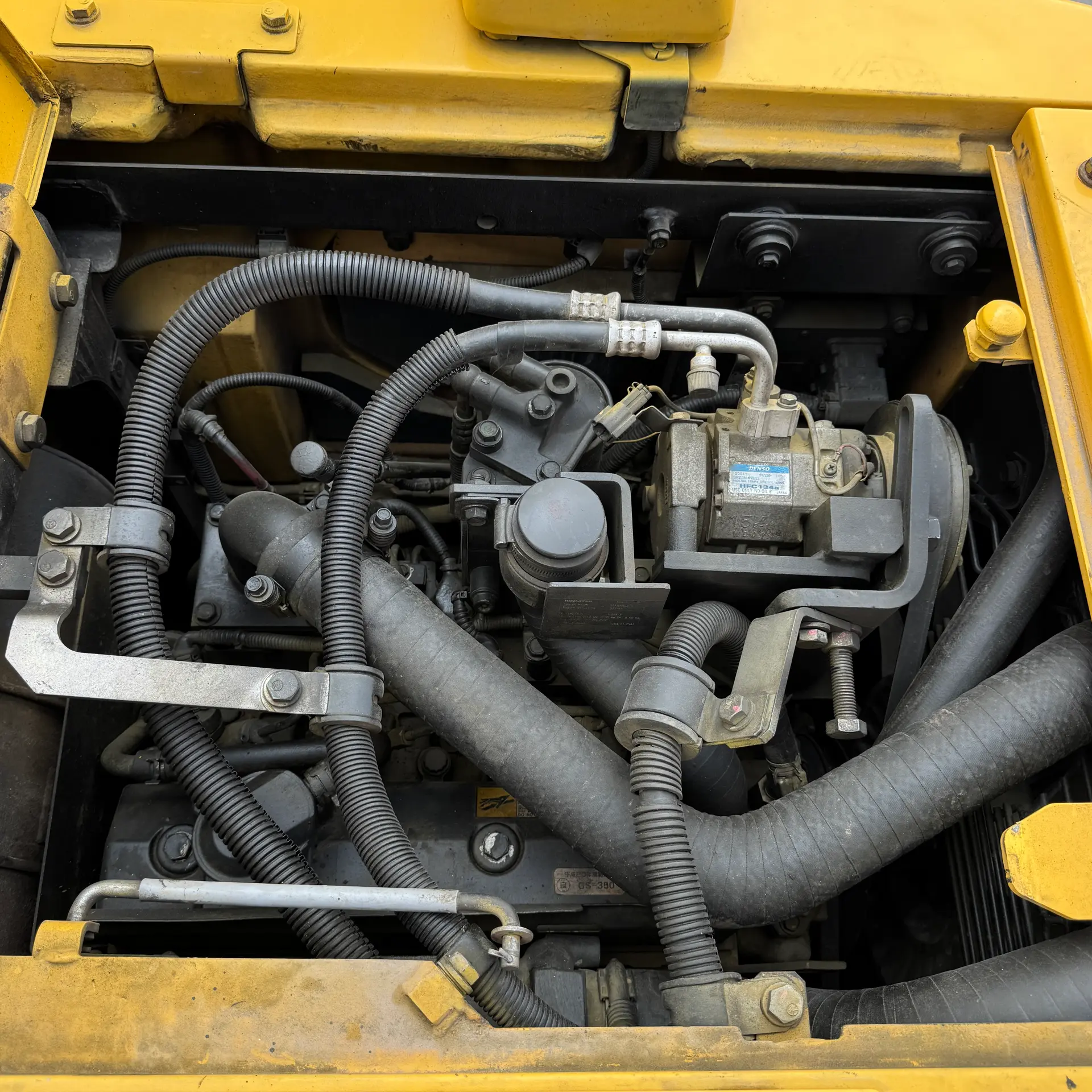 KOMATSU PC138US-8 - 29072, mesin