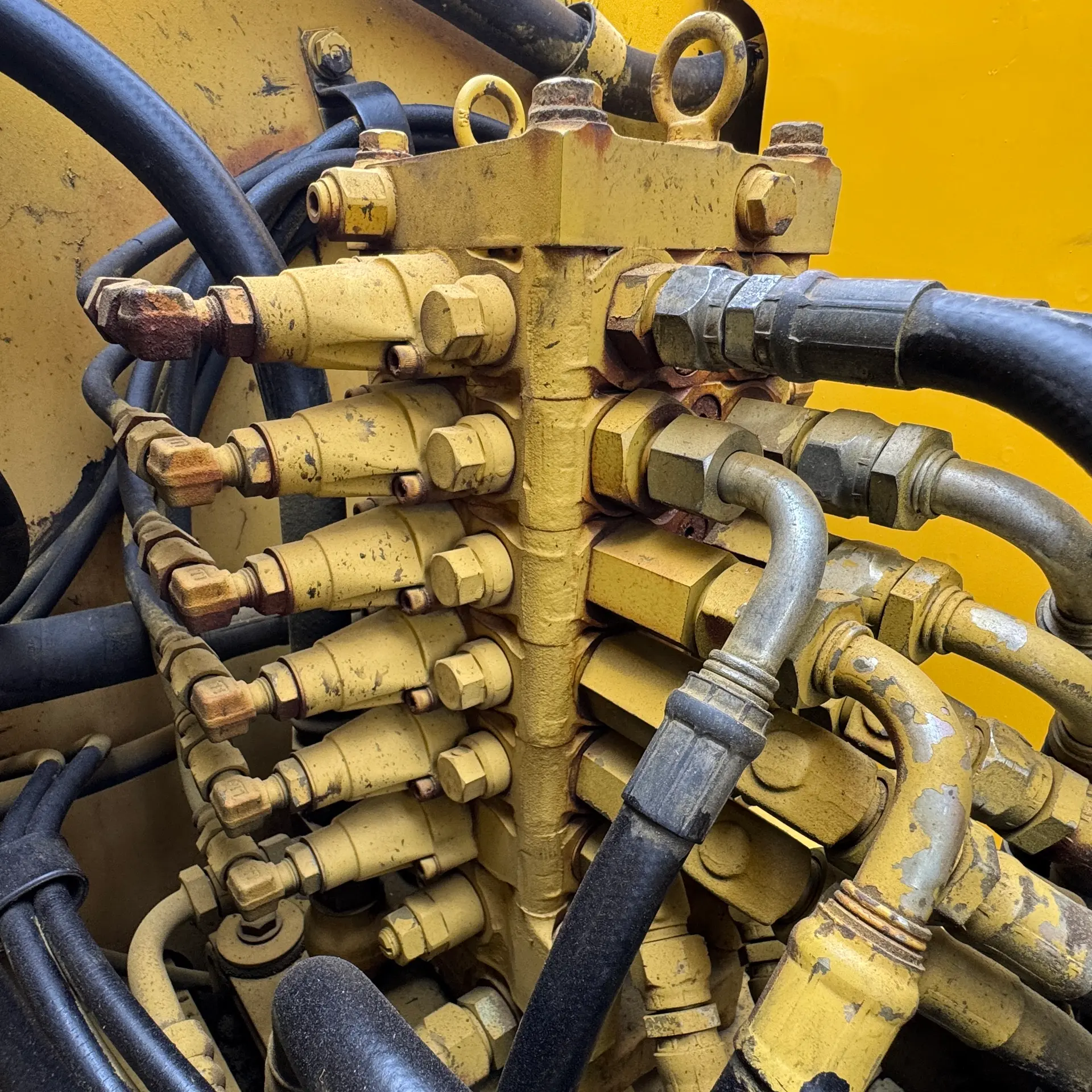 KOMATSU PC60-7 - 49188, damage details / inspection findings