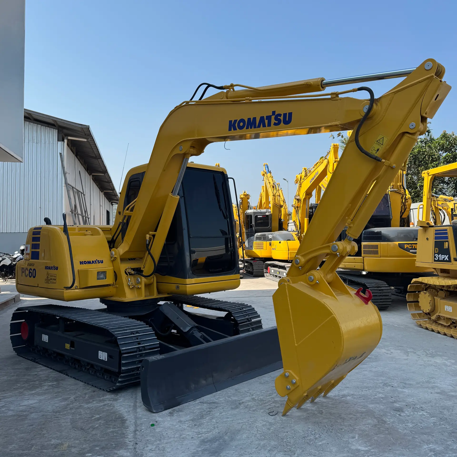 KOMATSU PC60-7 - 49188, photo 1 of 25