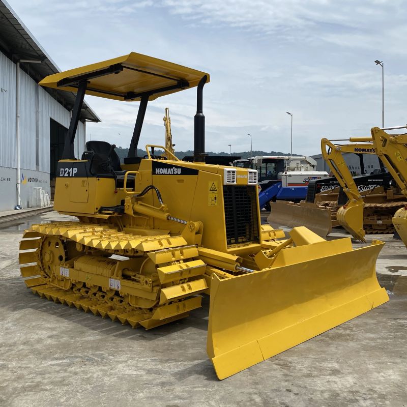 Komatsu D21P-7