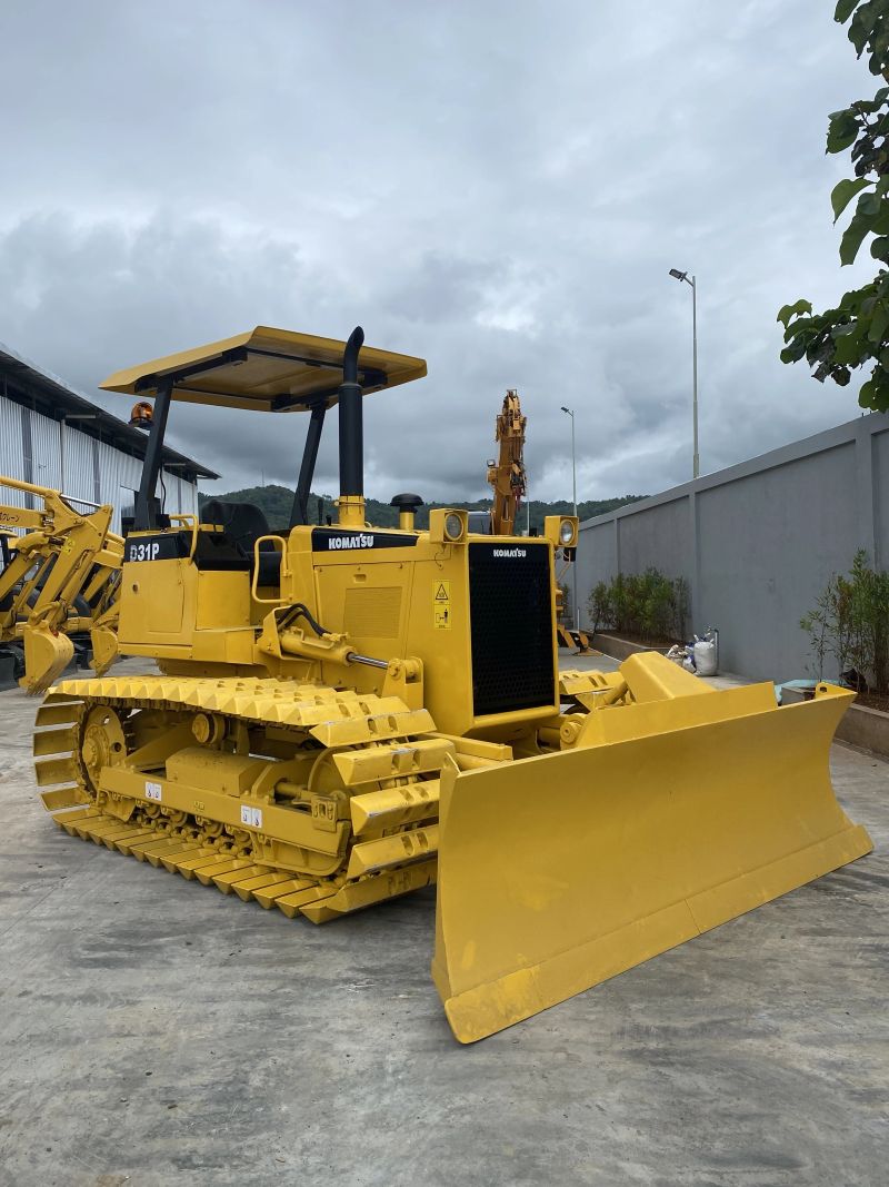 Komatsu D31P-18
