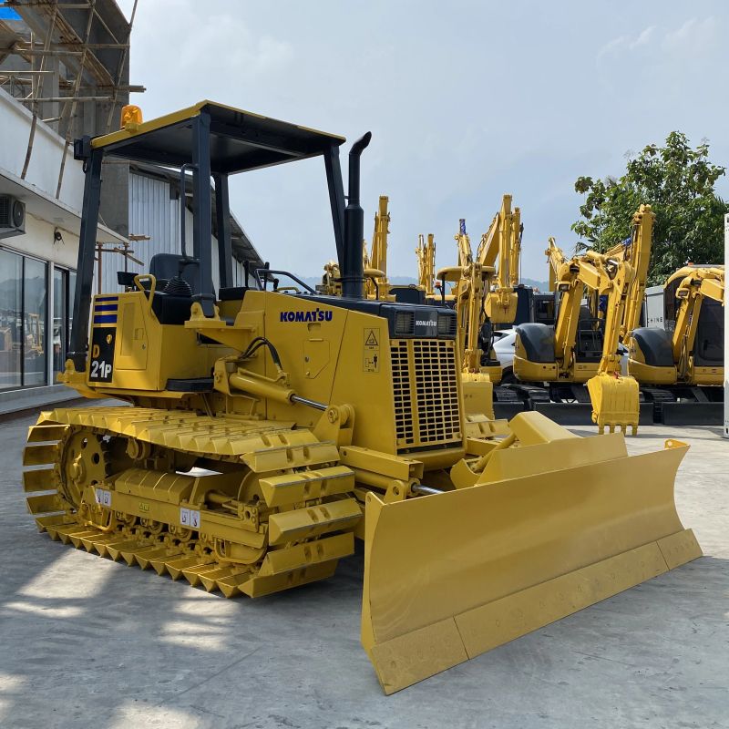Komatsu D21P-8