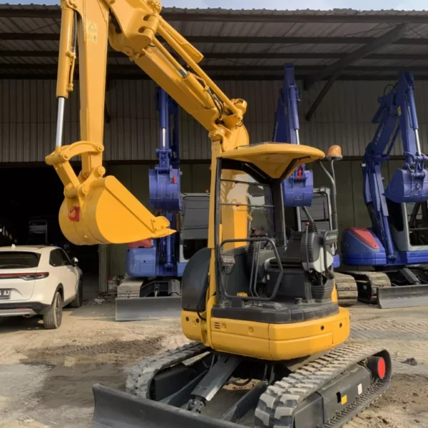 Excavator Komatsu PC38UU-3 8158 Built-Up TH. 2025