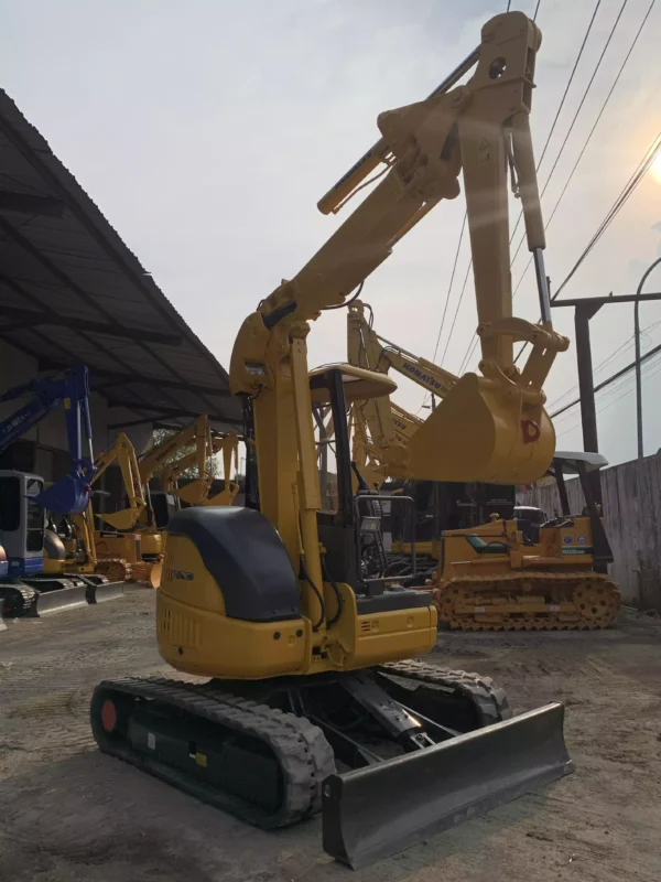 Excavator Komatsu PC38UU-3 8158 Built-Up TH. 2025 - Image 3