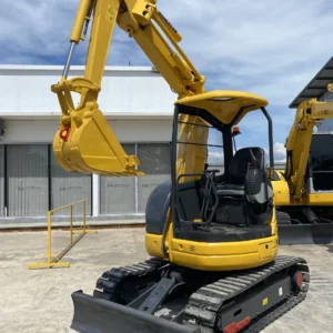 Komatsu PC30UU-3 11910 Import Ex.Japan - Gambar 3