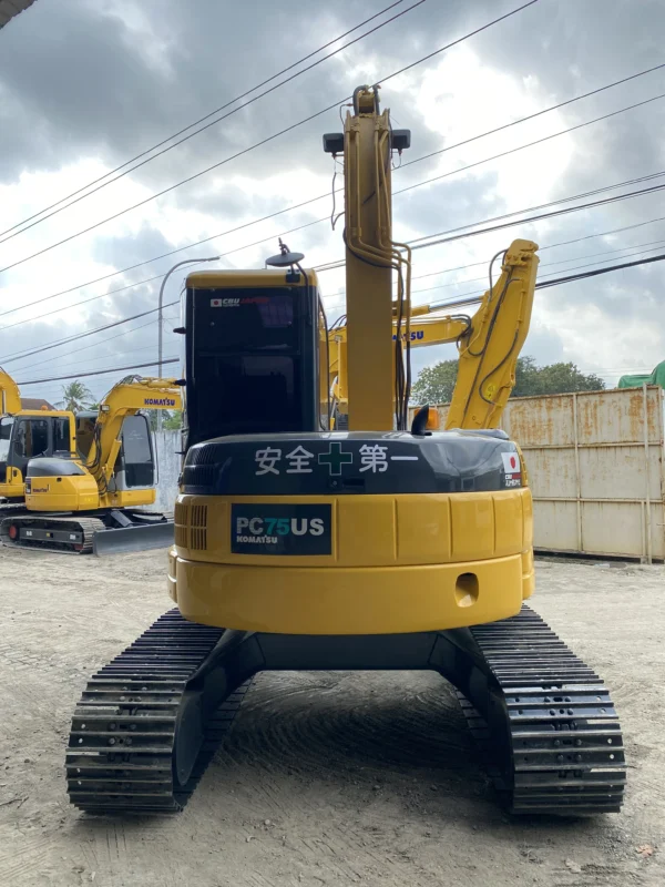 Excavator Komatsu PC75US-3 30183 Built-Up TH. 2025 - Image 7