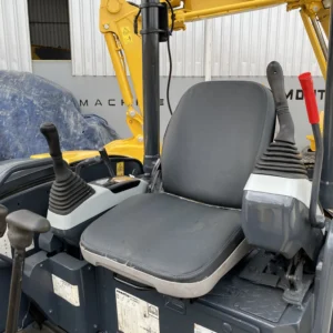 Komatsu PC30MR-2 26238 Import Ex.Japan - Gambar 20